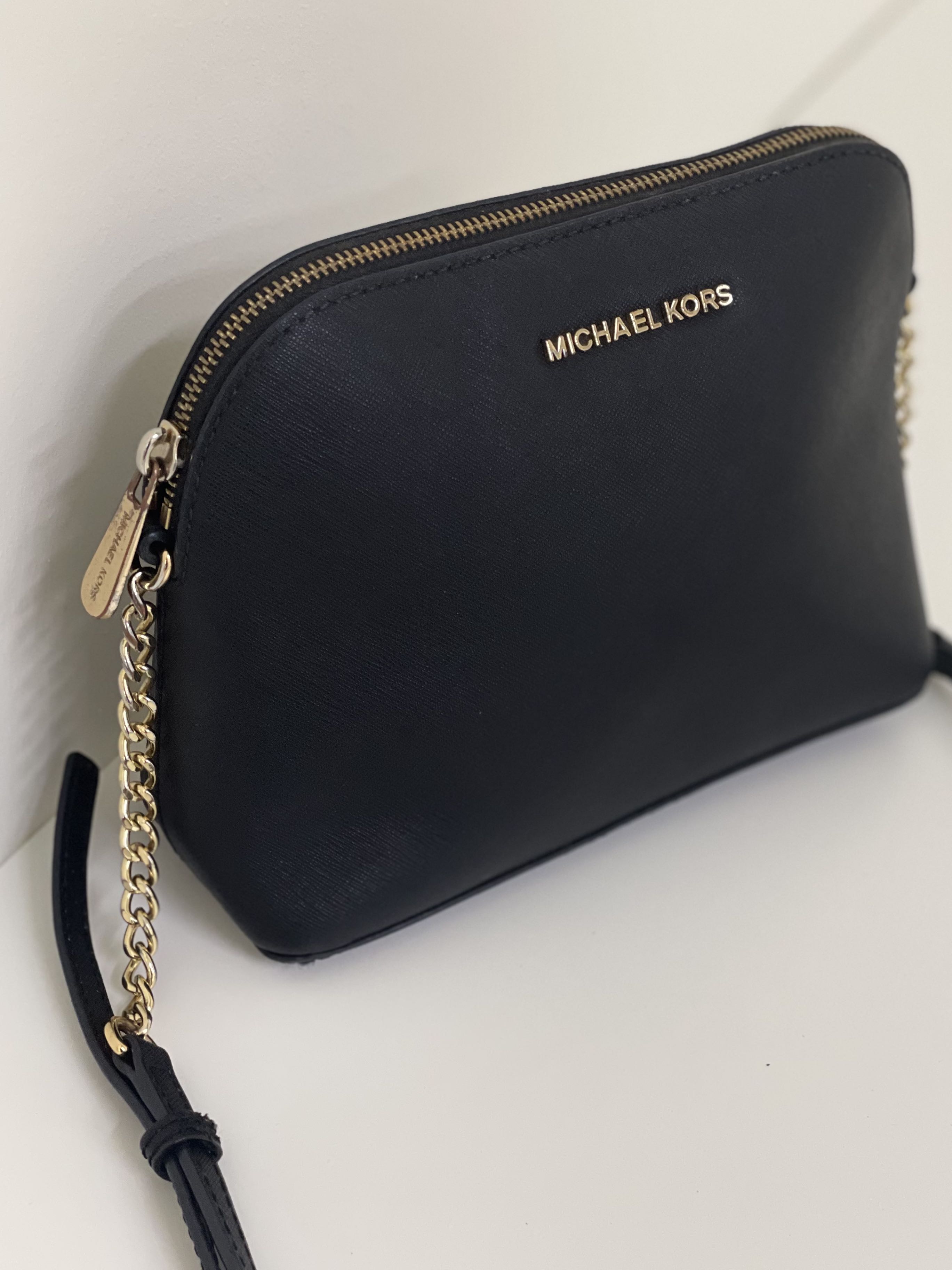 NWT Michael Michael Kors Cindy Large Dome Crossbody Leather Bag BLACK  AUTHENTIC