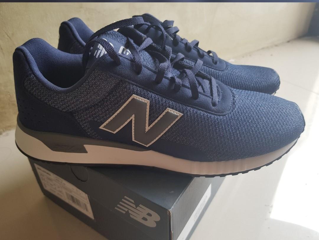 New Balance 005 size 45 Fesyen Pria Sepatu Sneakers di Carousell