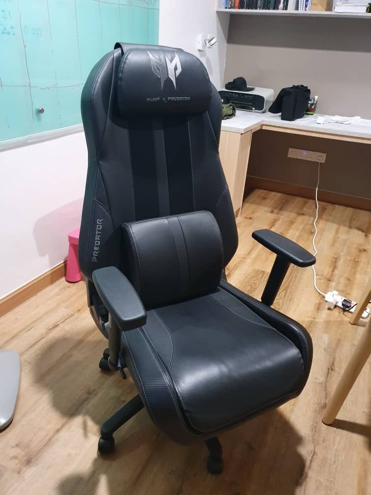 Predator x osim gaming chair hotsell price