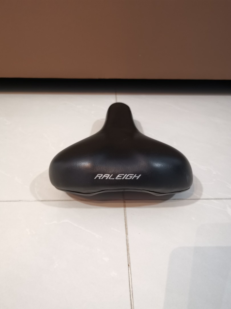 Raleigh MTB Seat, Sports Equipment, Bicycles & Parts, Parts