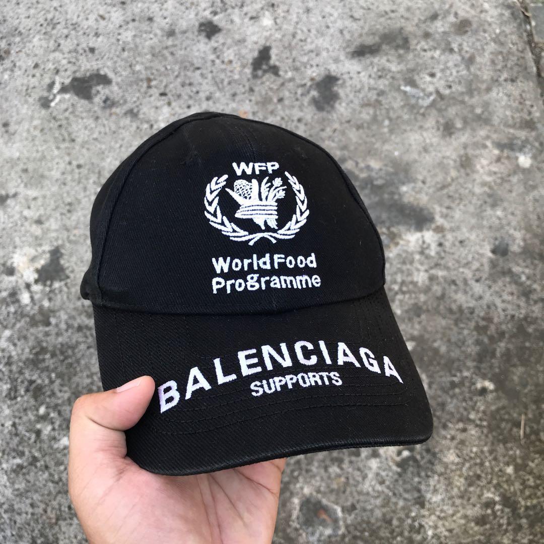 Topi Balenciaga WFP World Food 