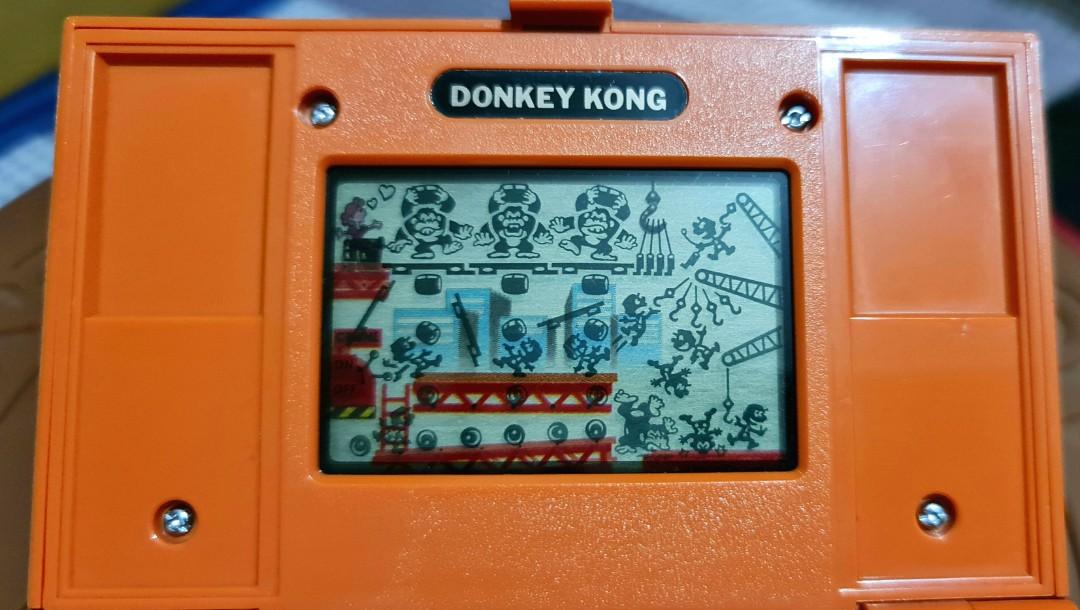 Vintage Nintendo Game & Watch multiscreen Donkey Kong 1982, Hobbies