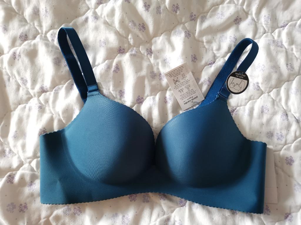 70 32b Seamless Push Up Bra Pierre Cardin Women S Fashion New Undergarments Loungewear On Carousell