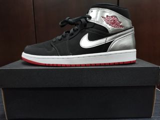 (Category: ) located in . Submitted by sneakerlogbook (Listing ID 1084362547, Image 1). Description: .