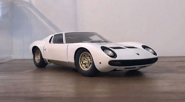 AUTOart Lamborghini Miura 1 18 White Gold Uber Rare Hobbies