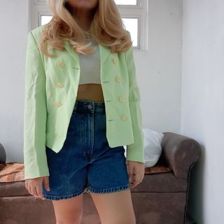 (Category: ) located in . Submitted by jam.closet (Listing ID 1086309928, Image 1). Description: .