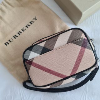 Burberry wristlet discount wallet