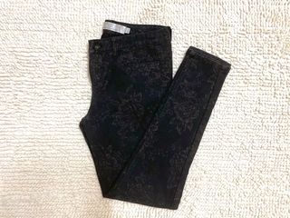 (Category: ) located in . Submitted by abby.closet (Listing ID 1086316958, Image 1). Description: .