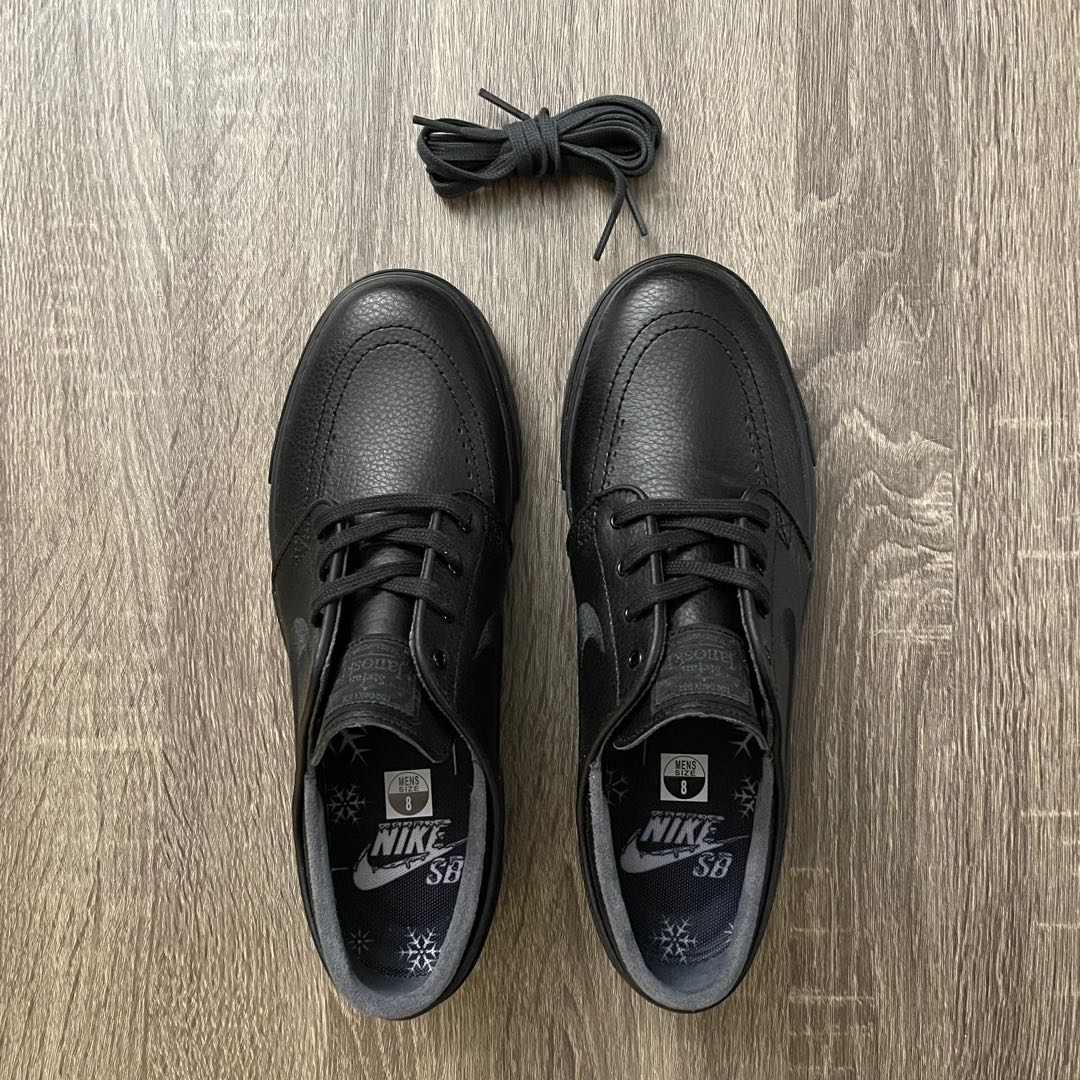 triple black janoski