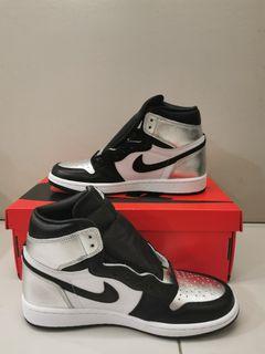 Jordan 1 high silver toe wmns