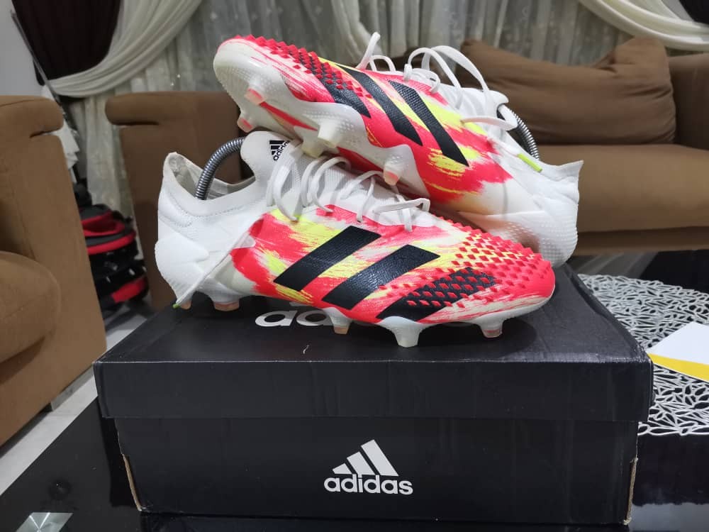 Bola adidas kasut Asal Usul