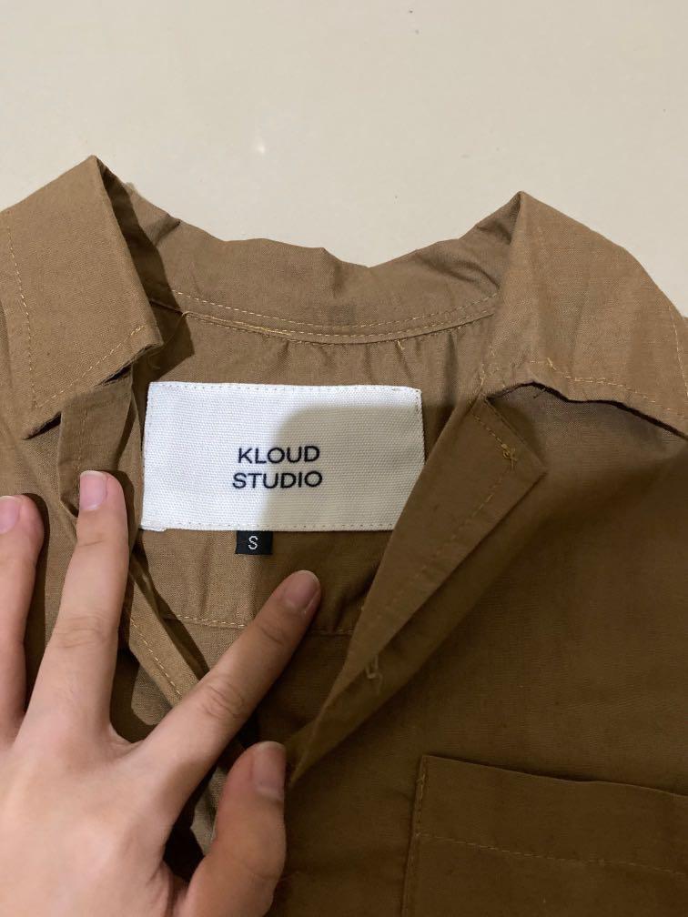 kemeja mocca kloud studio, Fesyen Pria, Pakaian , Atasan di Carousell