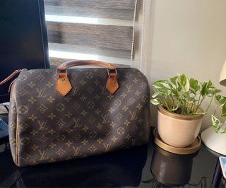 (Category: ) located in . Submitted by shopsheloved (Listing ID 1086503567, Image 1). Description: .
