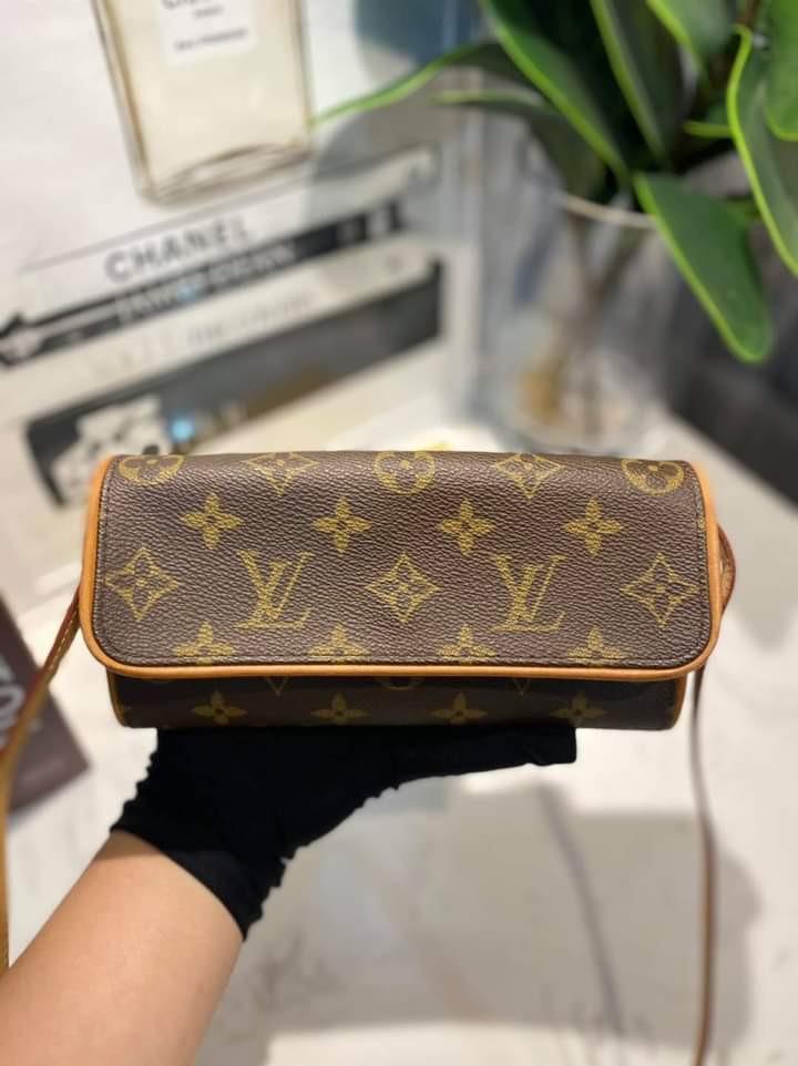 LV Twin Pochette PM in Monogram (Category: Luxury Bags & Wallets) located in Manila. Submitted by bagislifeshop (Listing ID 1086310912, Image 1). Description: 9/10 condition.