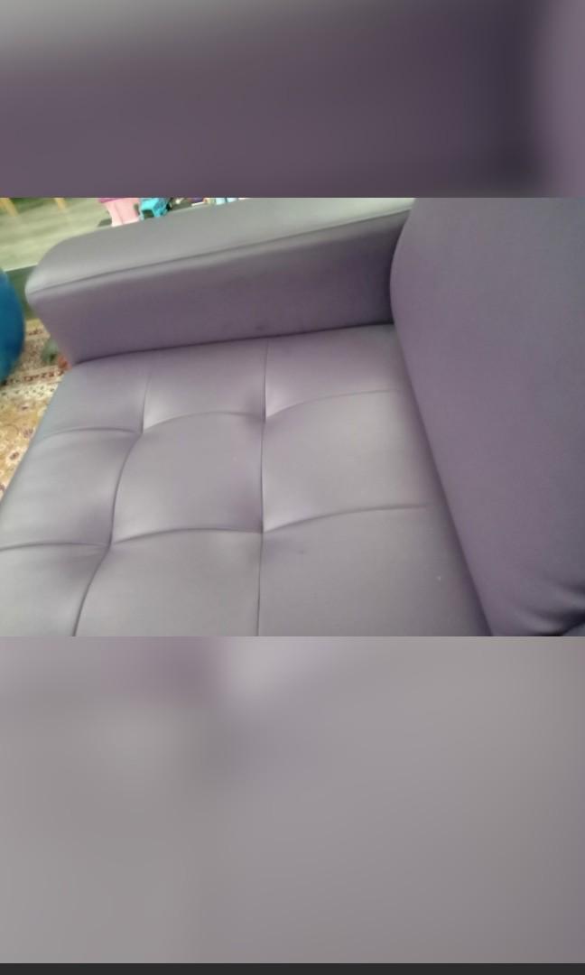 Sofa (Category: Sofas) located in Singapore. Submitted by mshahrun1982 (Listing ID 1086301669, Image 3). Description: L Shape sofa 4 seater.