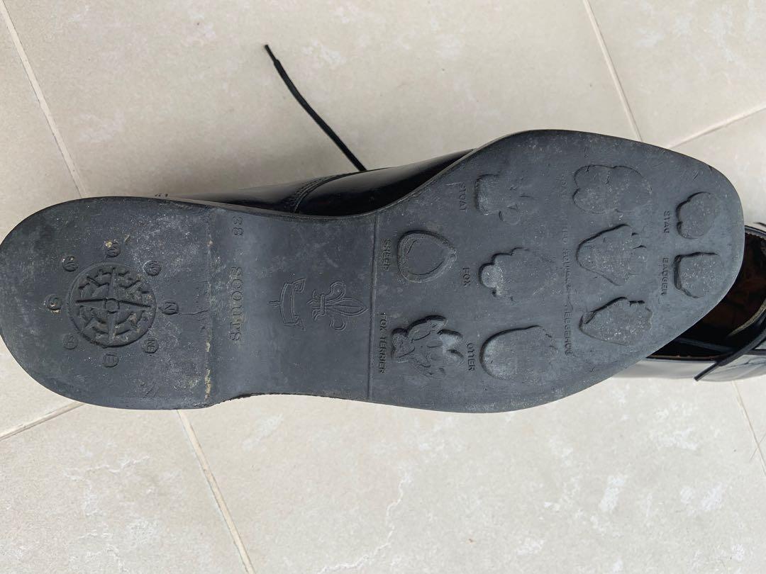 Animal shop tracks shoes