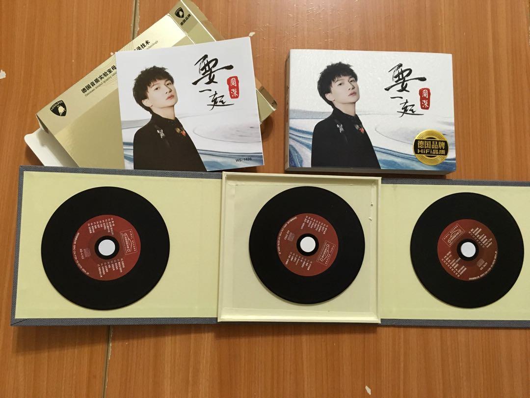 周深 要一起 共三輯 黑膠CD 99%新, 興趣及遊戲, 音樂、樂器 & 配件, 音樂與媒體 - CD 及 DVD - Carousell