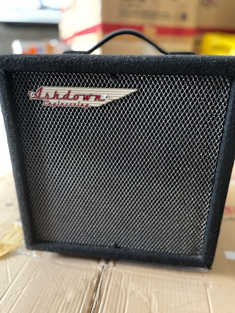 Ashdown Engineering After Eight 15 W Bass Amp, Music & Media, Music ...
