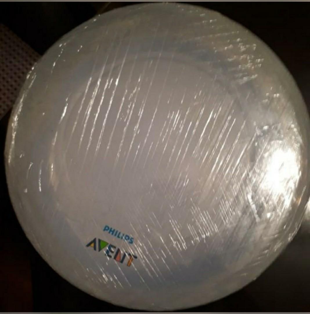 Avent Microwavable Sterilizer (Category: Breastfeeding & Bottle Feeding) located in Manila. Submitted by zyzyzakiyazyzy (Listing ID 1086677703, Image 2). Description: .