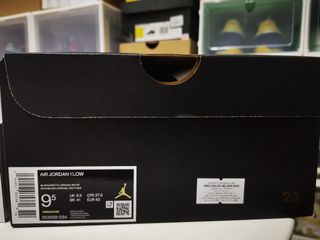 (Category: ) located in . Submitted by 78.sneakers (Listing ID 1086516763, Image 1). Description: .