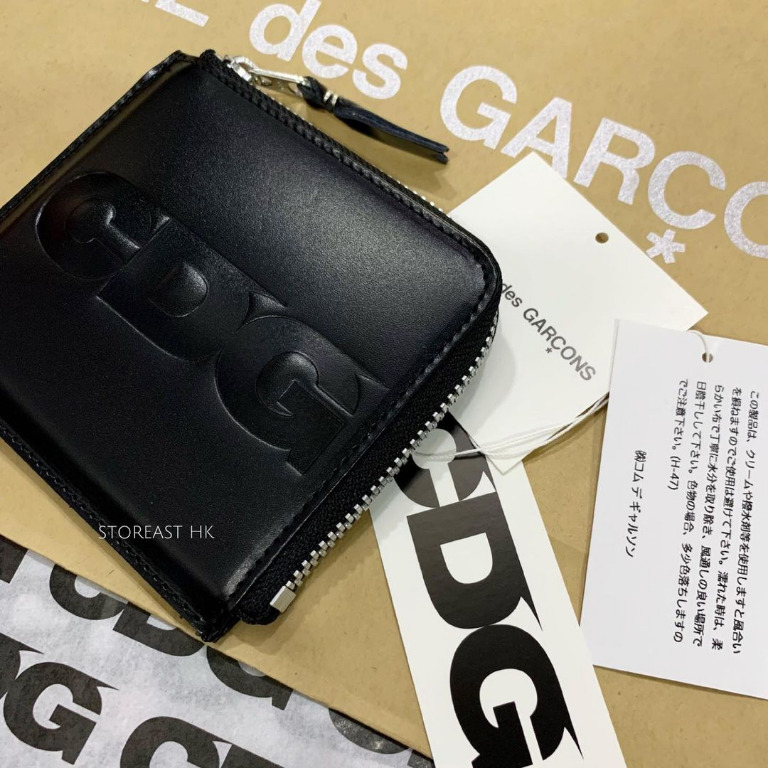 CDG日本製壓紋Logo Wallet回歸》 CDG Comme Des Garcons Embossed Logo