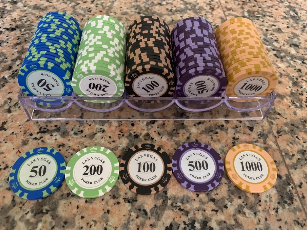 lokalisere dessert jern Clay and ceramic Poker chips - As New, Hobbies & Toys, Toys & Games on  Carousell