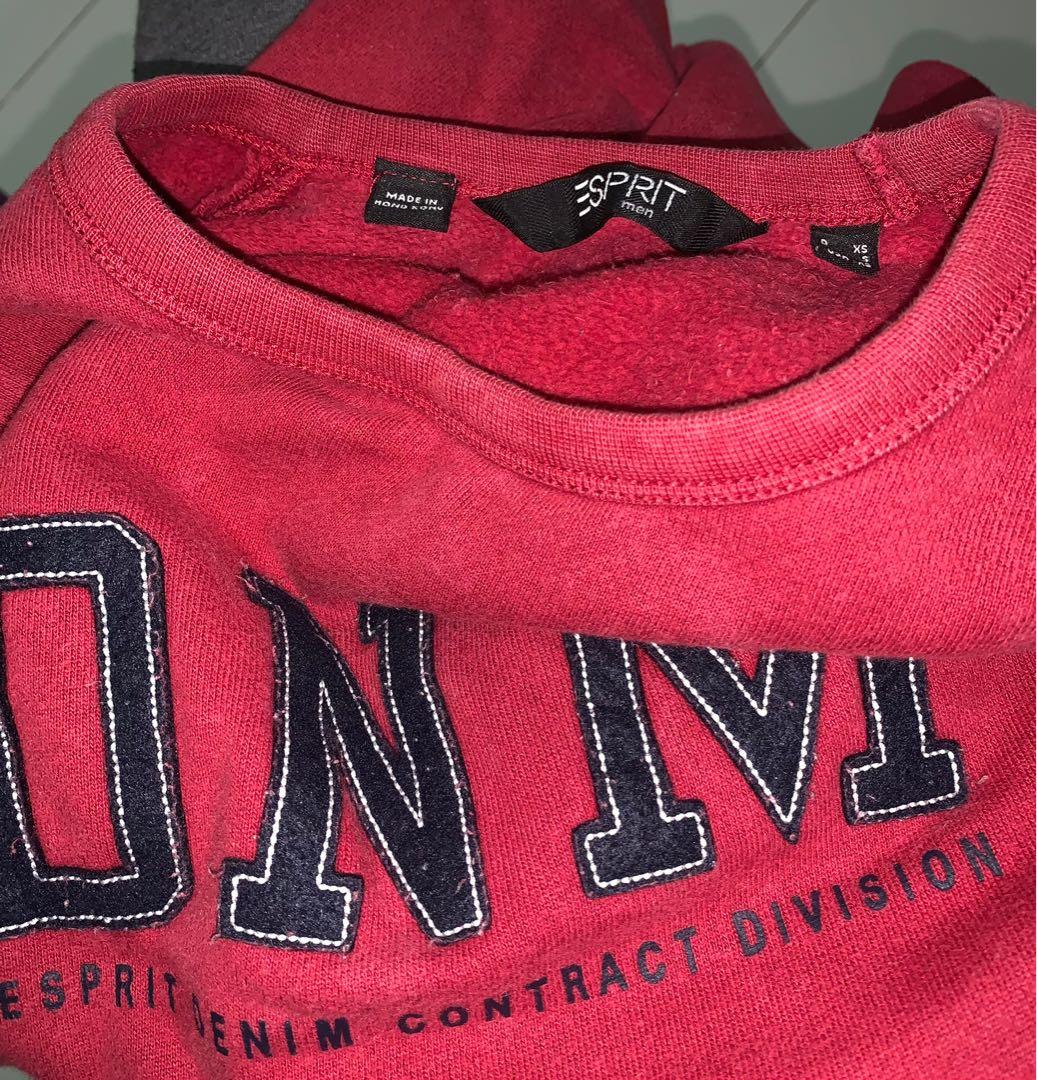 ESPRIT PULLOVER (Category: Coats, Jackets and Outerwear) located in Singapore. Submitted by akheeeel (Listing ID 1086649113, Image 5). Description: Vintage esprit men pullover Fits XS - S Made in Hong Kong Super comfortable to wear during rainy days/air-con. .