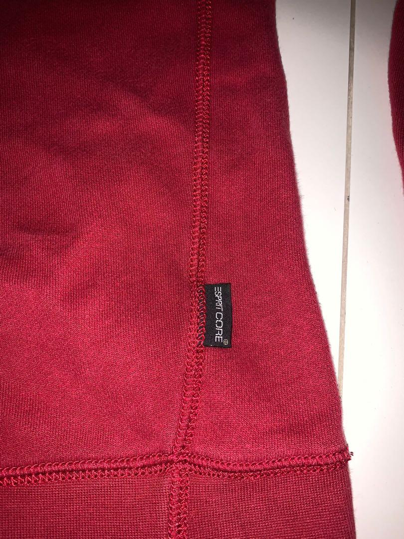 ESPRIT PULLOVER (Category: Coats, Jackets and Outerwear) located in Singapore. Submitted by akheeeel (Listing ID 1086649113, Image 4). Description: Vintage esprit men pullover Fits XS - S Made in Hong Kong Super comfortable to wear during rainy days/air-con. .