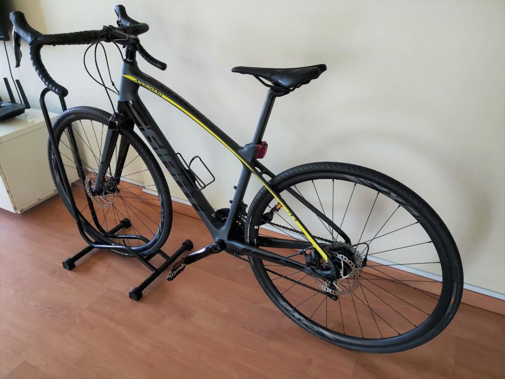 Giant anyroad advanced 2019 review top