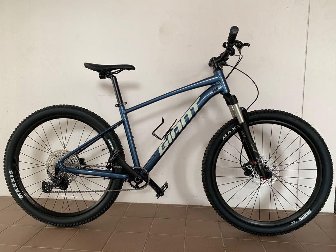 Giant Talon 0 MTB 27.5 M size Sports Equipment Bicycles