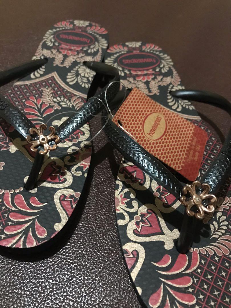 Havaianas Slim Thematic Flip Flops Women s Fashion Footwear Slippers and slides on Carousell