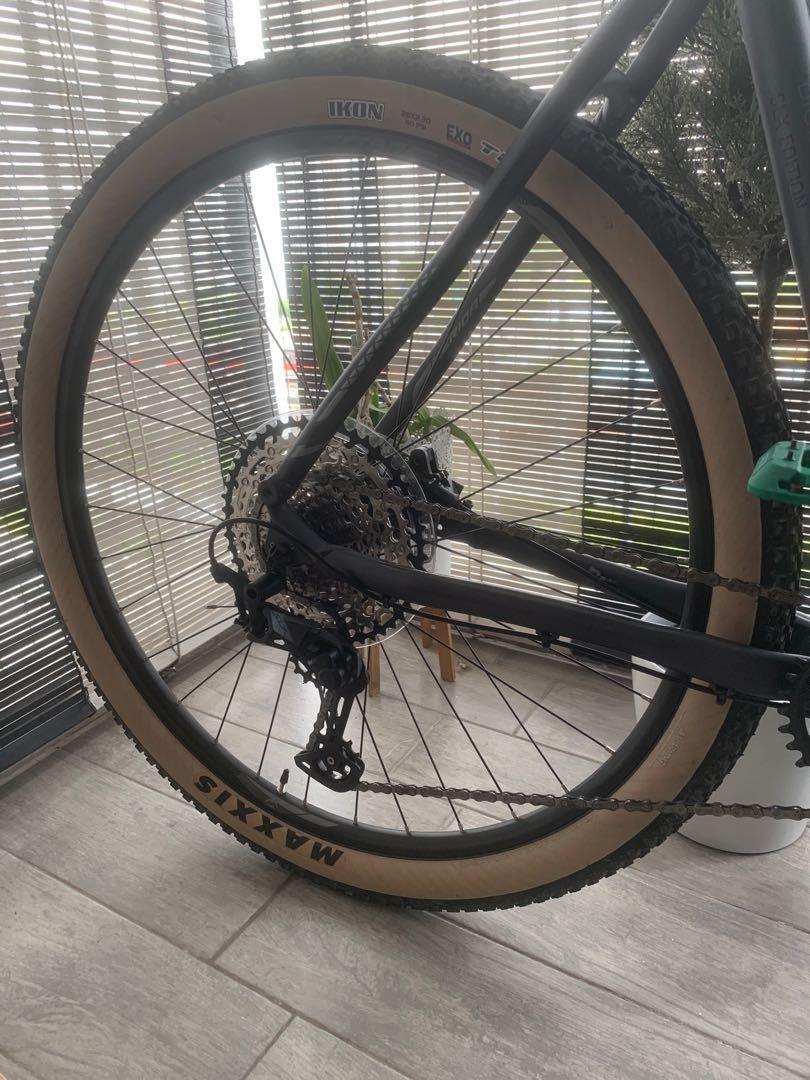 Maxxis ikon 2024 gum wall
