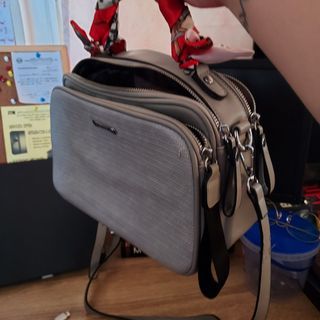 (Category: ) located in . Submitted by lenchieann (Listing ID 1086515999, Image 1). Description: .