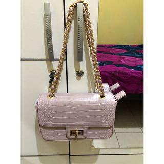 (Kategori: ) berada di . Dikirim oleh adetsya (ID iklan 1086668642, Gambar 1). Deskripsi: .