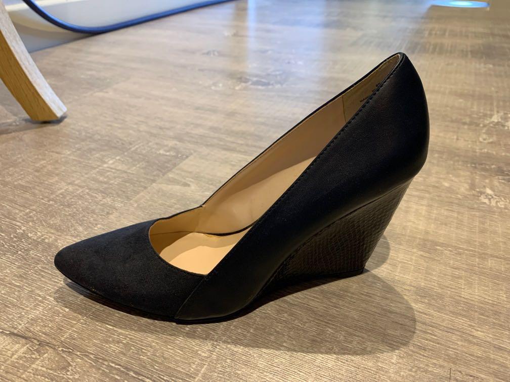 Nine West navy blue wedges Sz 8.5
