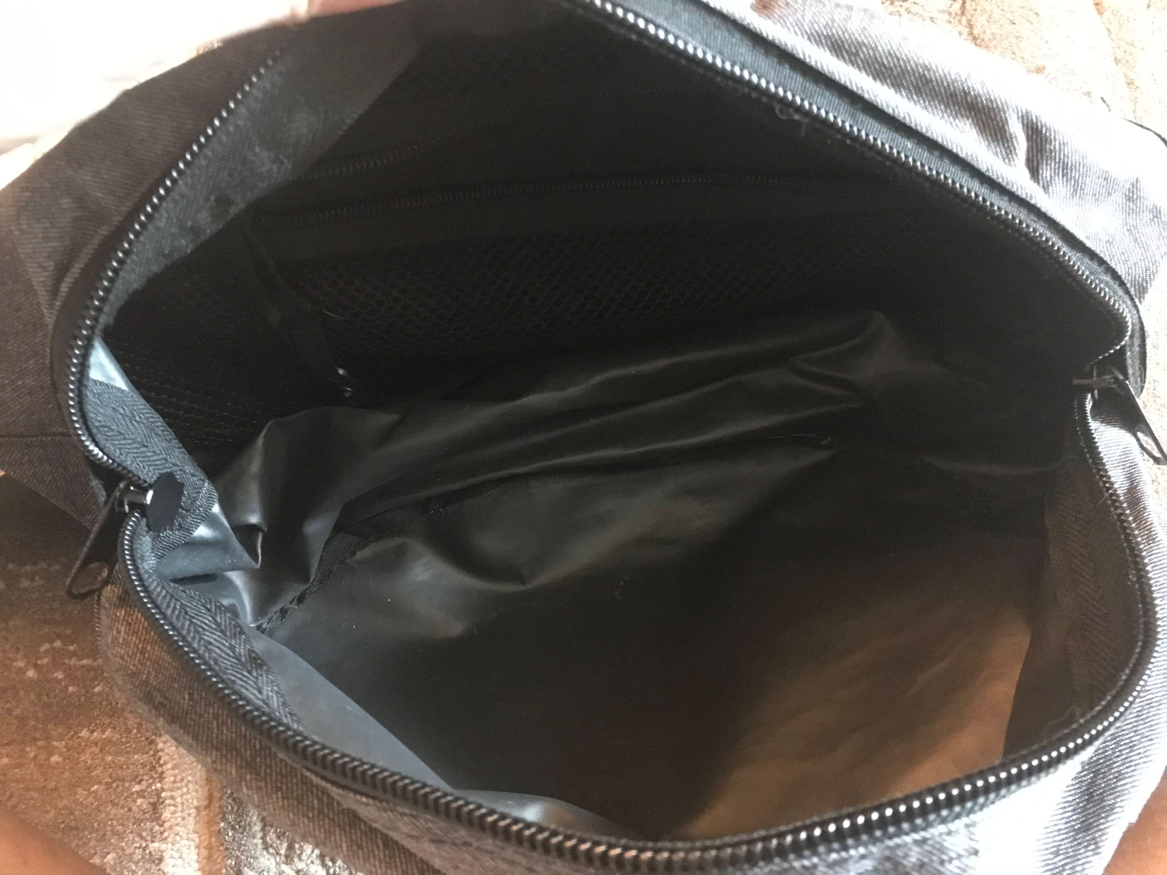 Raf Simons X Eastpak FW18 Sleek Sling Bag Review 