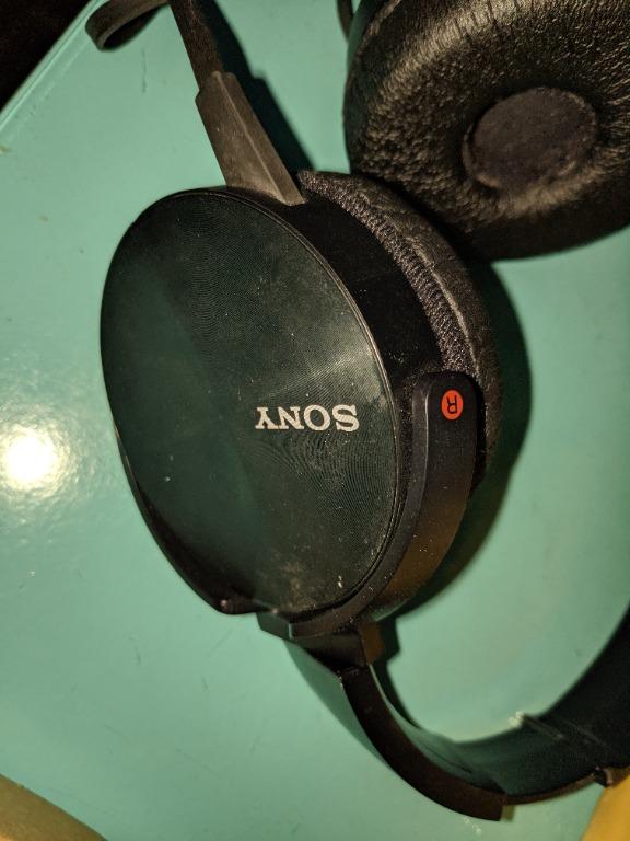 Sony Headset MDR-XB450AP [Original] (Category: Headphones & Headsets) located in Manila. Submitted by notcleverwithusernames (Listing ID 1086587061, Image 1). Description: This is the authentic one with box. These are not the ones bought in Shopee or Lazada. Issue: Might need to change the earpads. Everything else is working as intended..