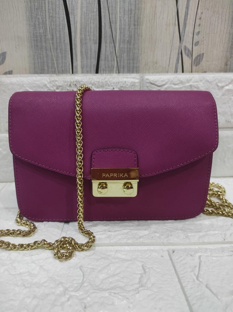 Tas paprika on sale