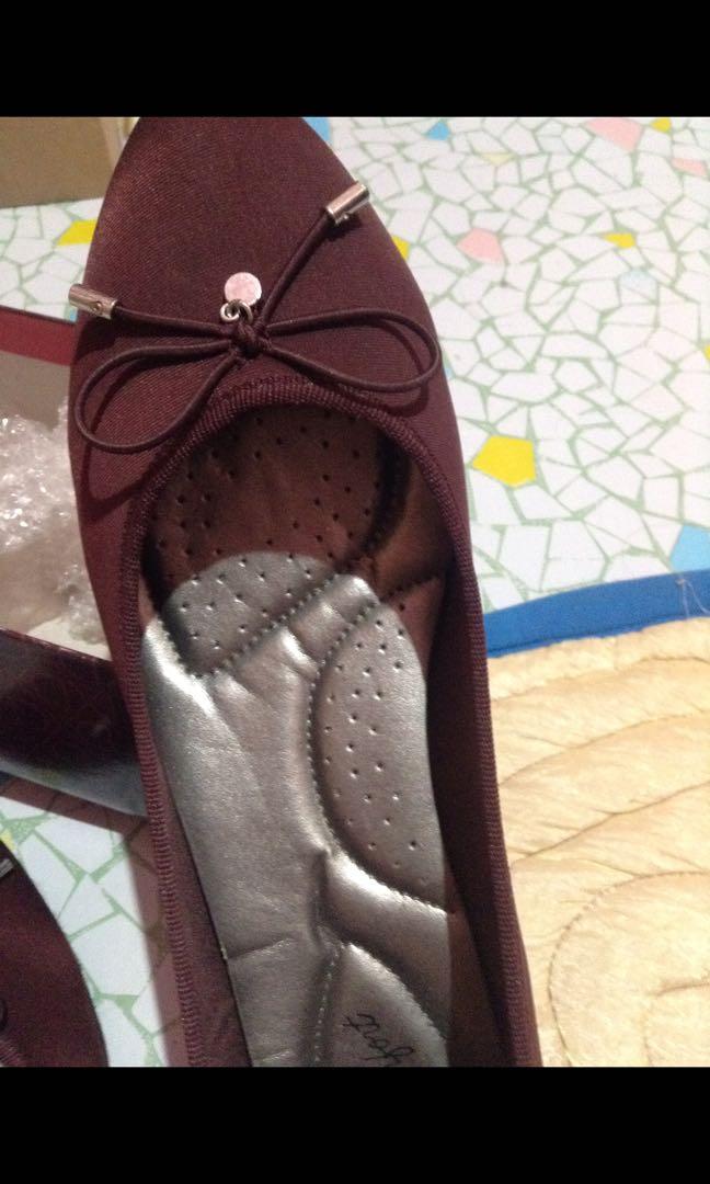Burgundy flats payless sale
