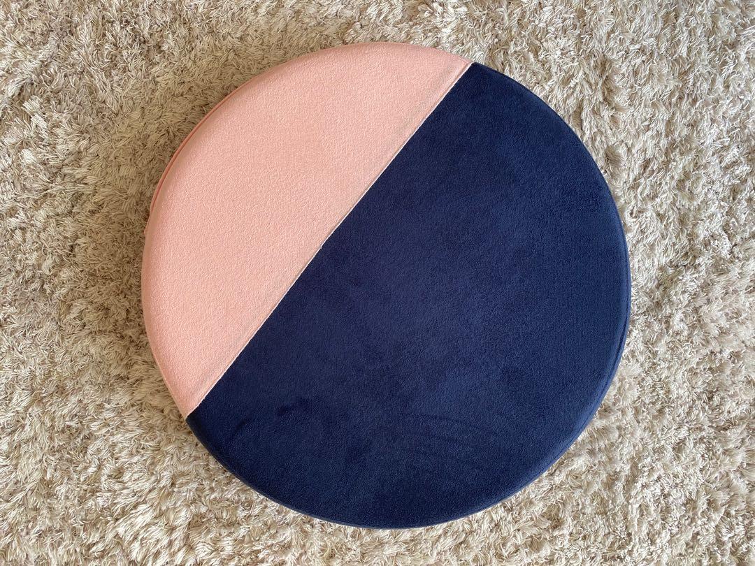 Round cushion