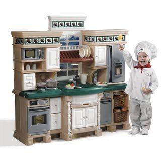 Step 2 Lifestyle Deluxe Kitchen