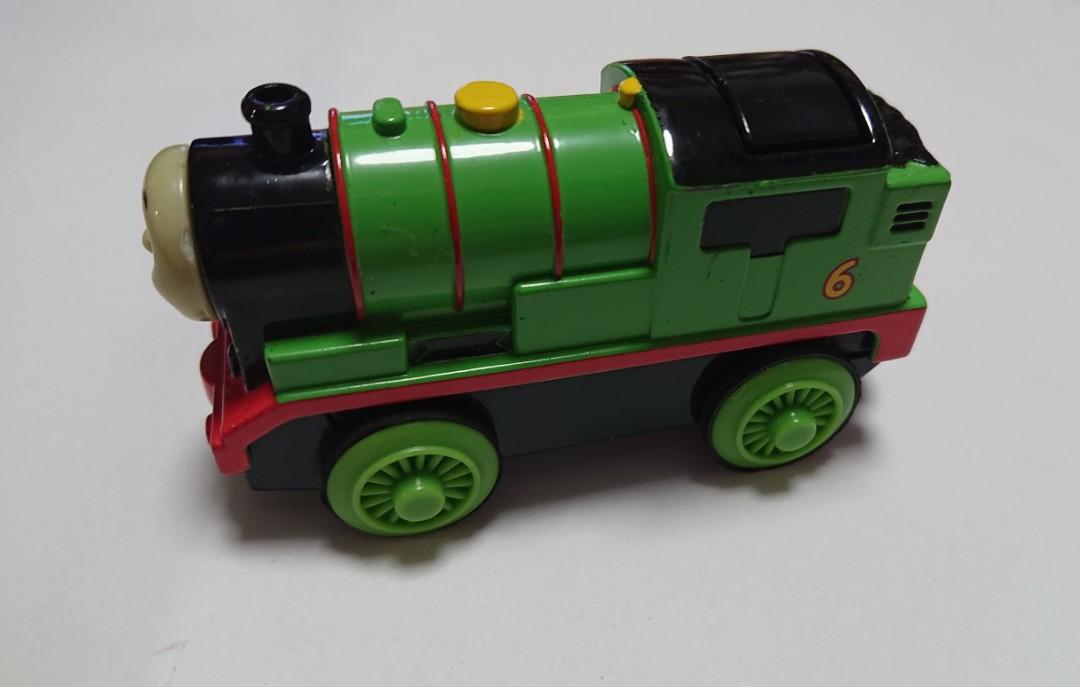 Thomas and Friends wooden railway 木路軌連車, 興趣及遊戲, 玩具 & 遊戲類 - Carousell