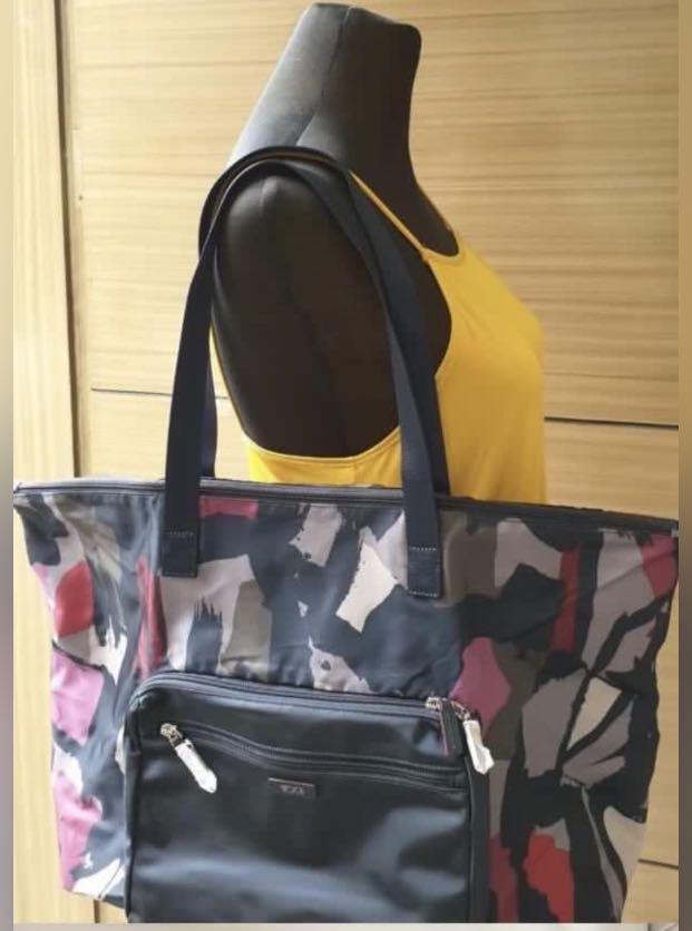 Tumi shopper best sale