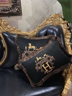 (Category: ) located in . Submitted by luxdecor17 (Listing ID 1086556578, Image 1). Description: .
