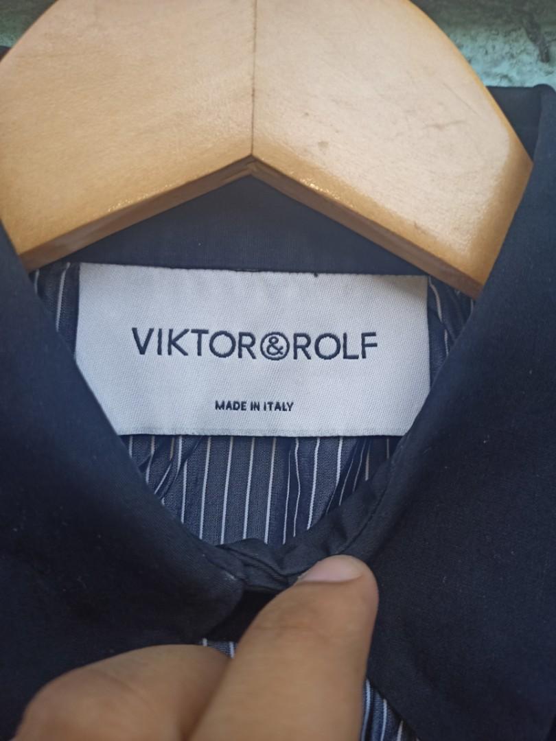 VIKTOR and ROLF oversized dress shirt (Category: Luxury Apparel) located in Dasmarinas. Submitted by goodbuyartisanal (Listing ID 1086690825, Image 3). Description: Viktor and Rolf oversized dress shirt size 38 on tag best ft. to XL+++ excellent condition Price : 7500 + ship Pm me.