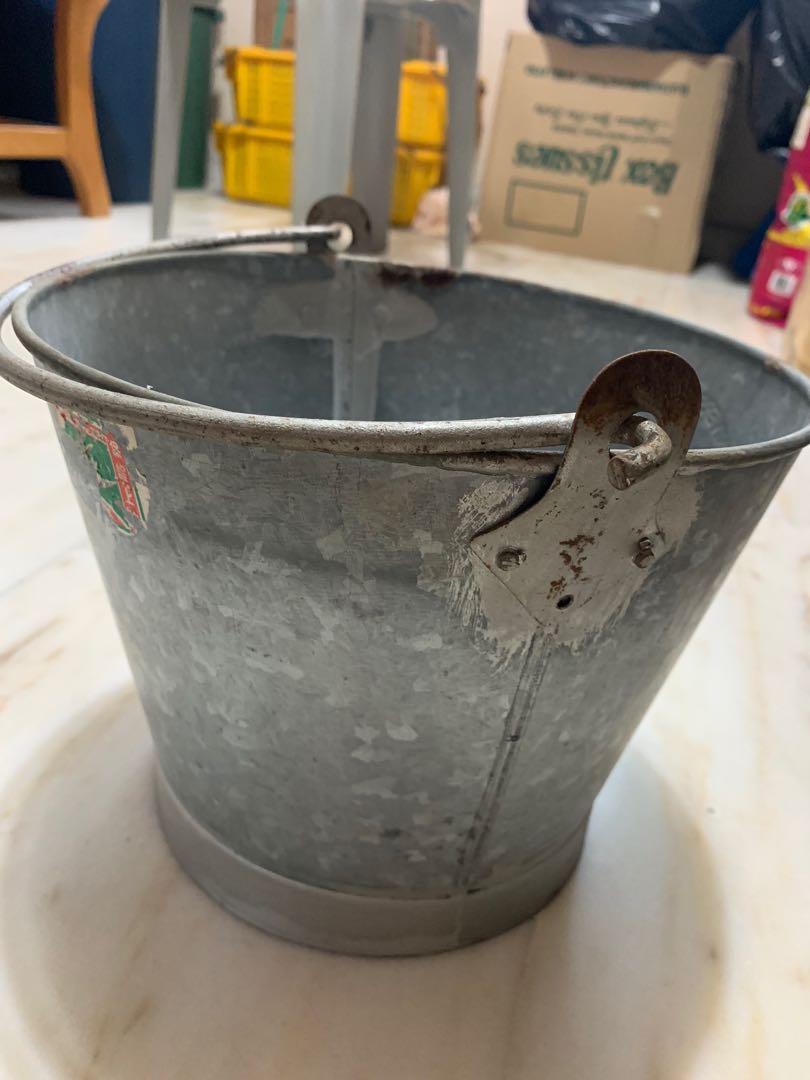 Vintage metal pail, Hobbies & Toys, Memorabilia & Collectibles, Vintage