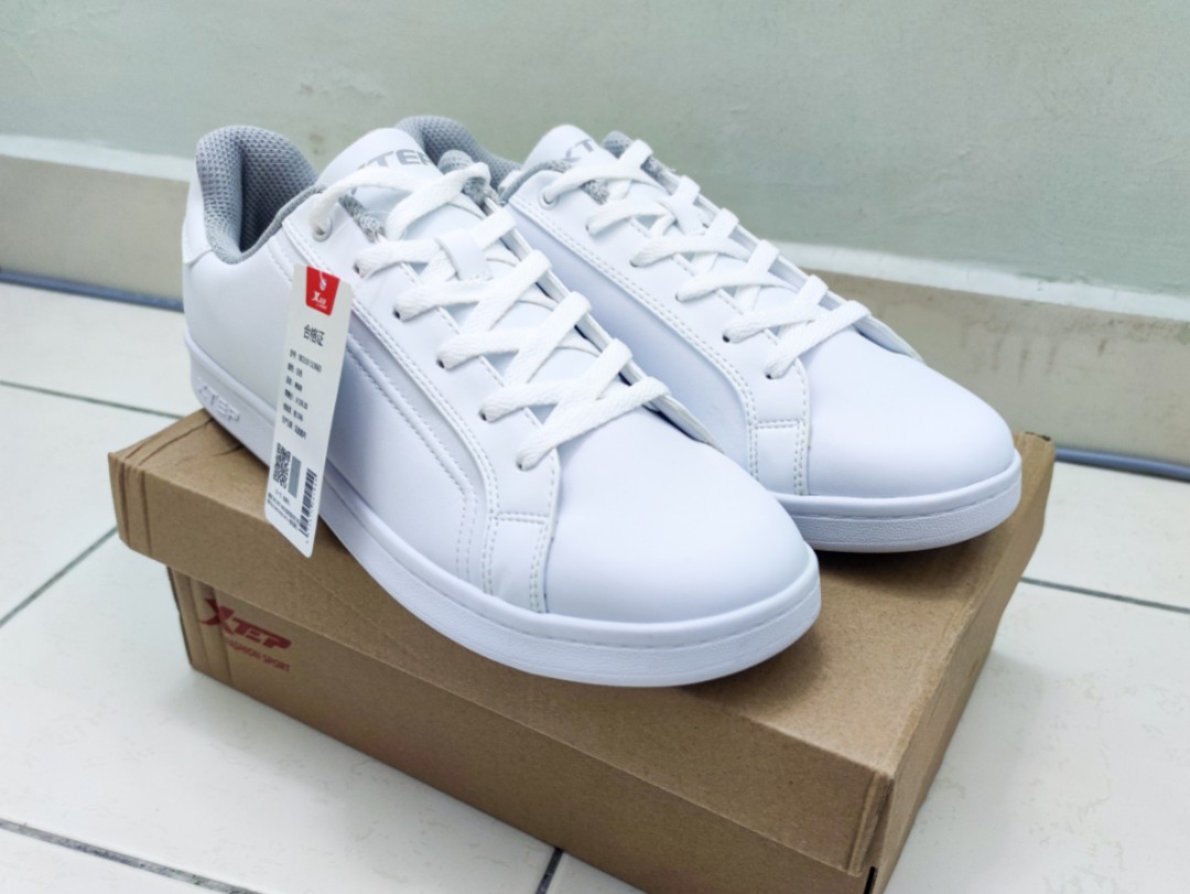 Xtep Men sneakers shoes leather white china size Eu 45 27.5cm