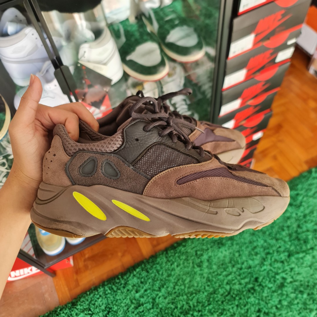 Olx yeezy 700 on sale