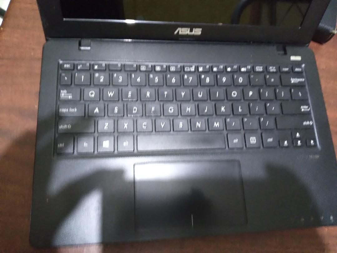 Asus X200ma and Sony Vaio (Category: Laptops & Notebooks) located in Pasig City. Submitted by mlb1980 (Listing ID 1091327990, Image 1). Description: Defective Laptops.