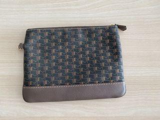 ORIGINAL Moynat Bag with Code, Women's Fashion, Bags & Wallets, Purses &  Pouches on Carousell